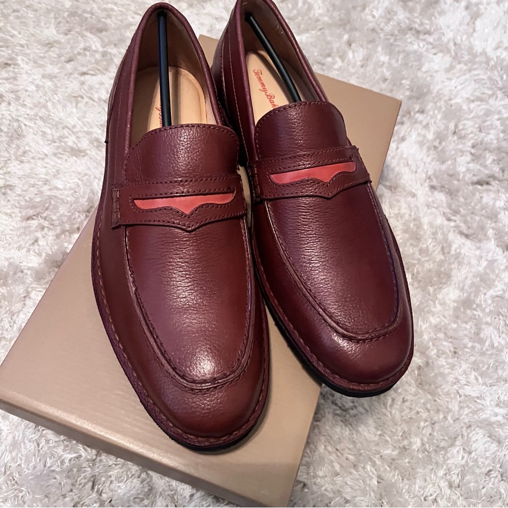 Tommy Bahama SIZE: 10.5 GILTBERT